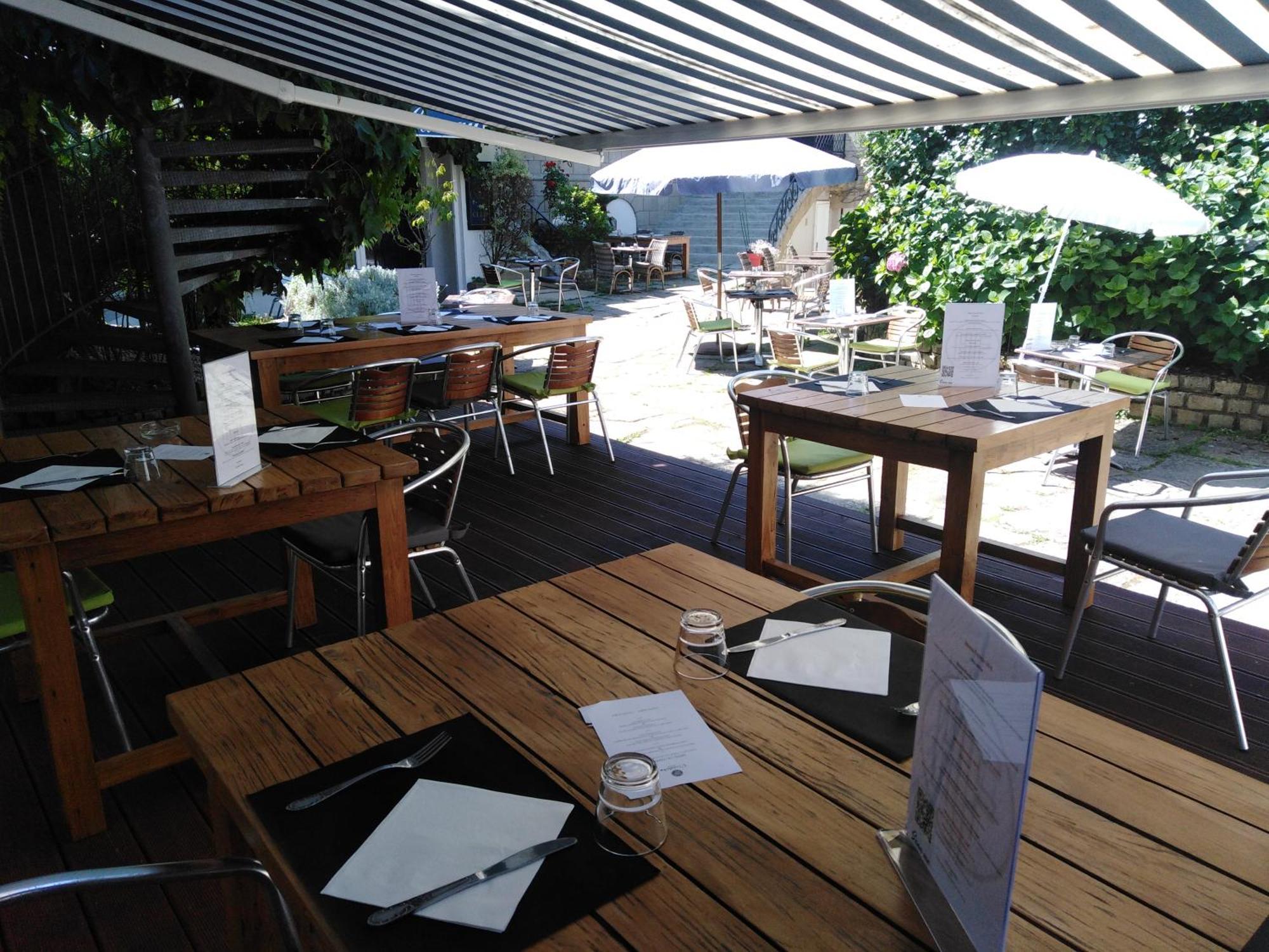 Hotel De France - Restaurant L'Insolite Douarnenez Exterior photo