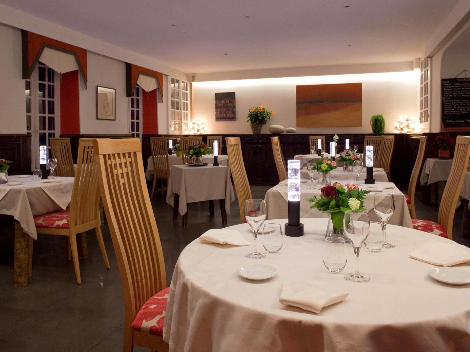 Hotel De France - Restaurant L'Insolite Douarnenez Exterior photo